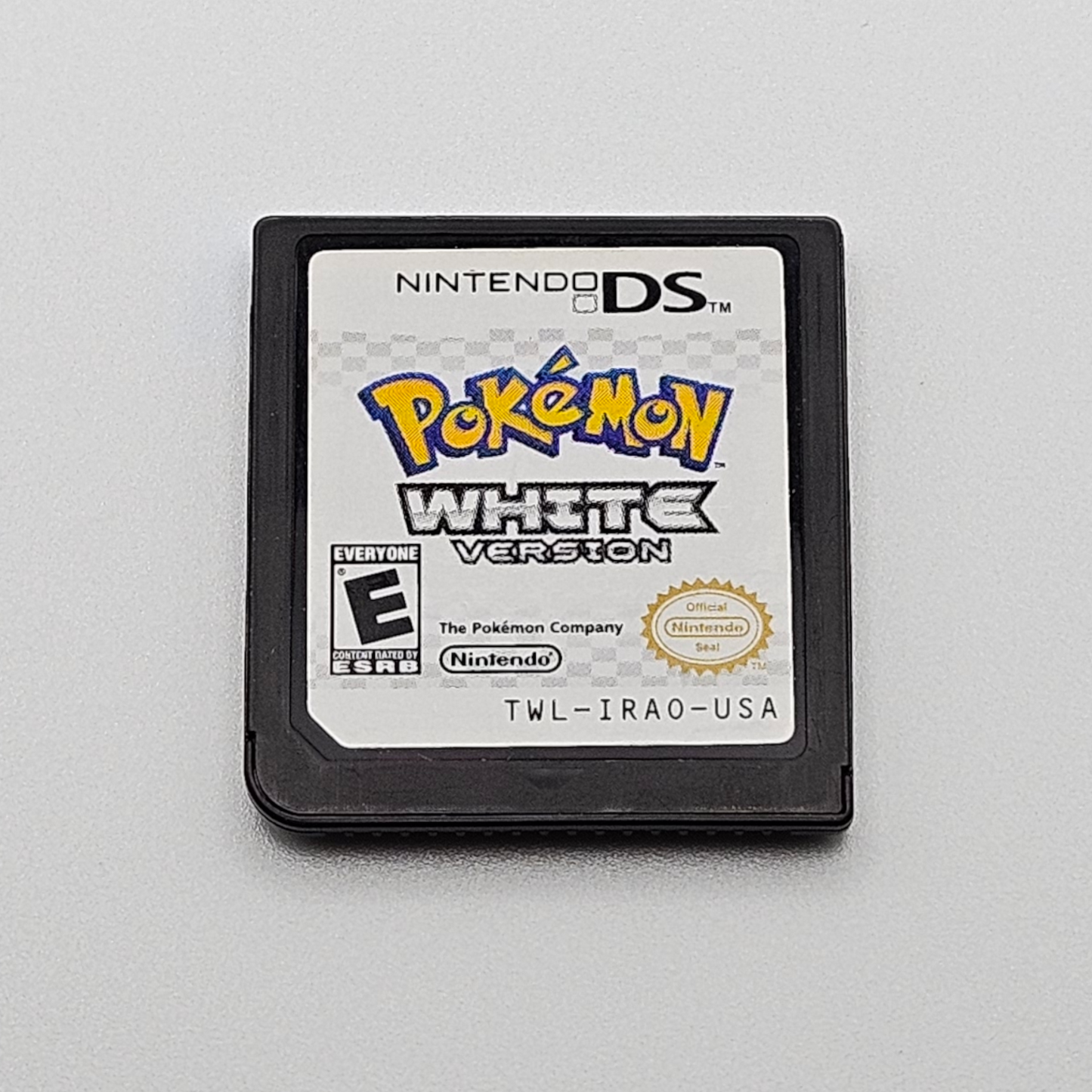 OUTLET - "Pokémon White Version" Nintendo DS game cartridge