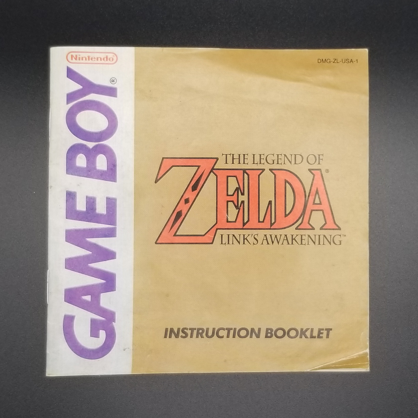 OUTLET - "The Legend of Zelda: Link's Awakening" Gameboy game cartridge + case, manuals